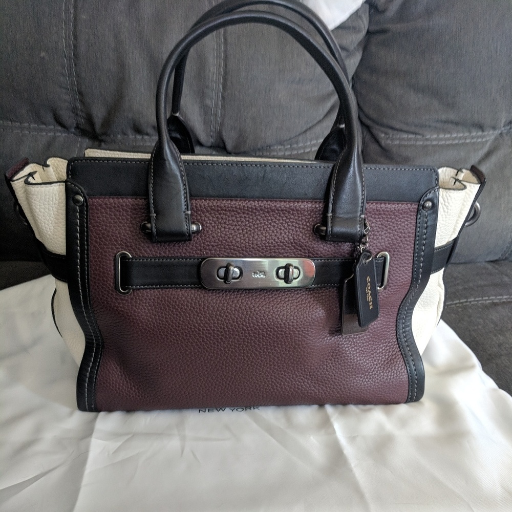 Coach colorblock swagger